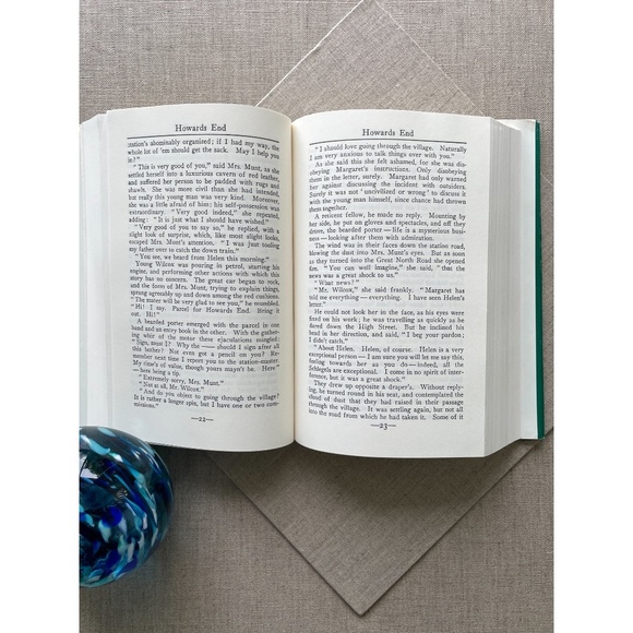 Room With a View, Howard's End, Maurice - E.M. Forster Three Book Volume - Picture 5 of 9